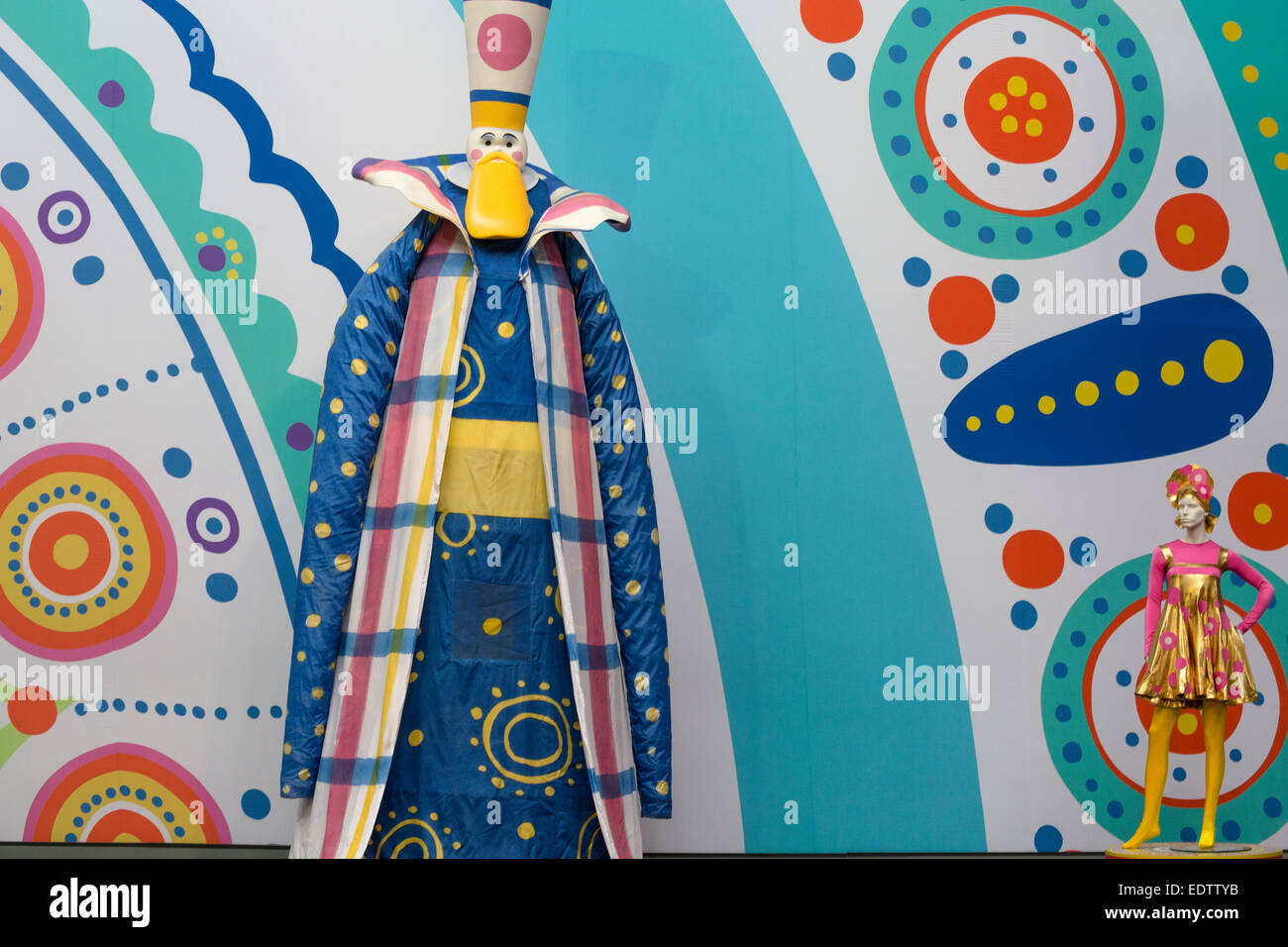 VDNKh présente l'exposition de costumes et accessoires créés pour la cérémonie d'ouverture des 22e Jeux Olympiques d'hiver de Sotchi Banque D'Images