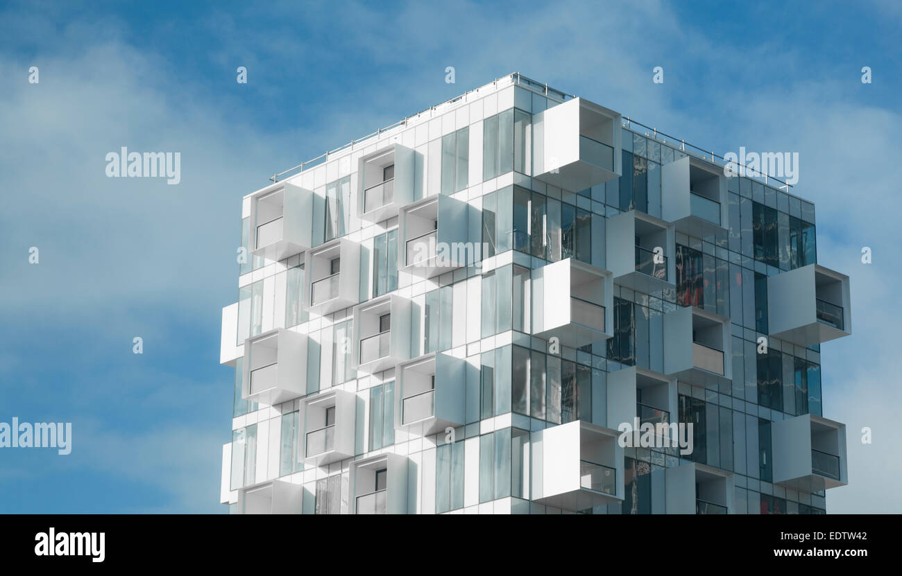 Immeuble moderne avec balcon Banque D'Images