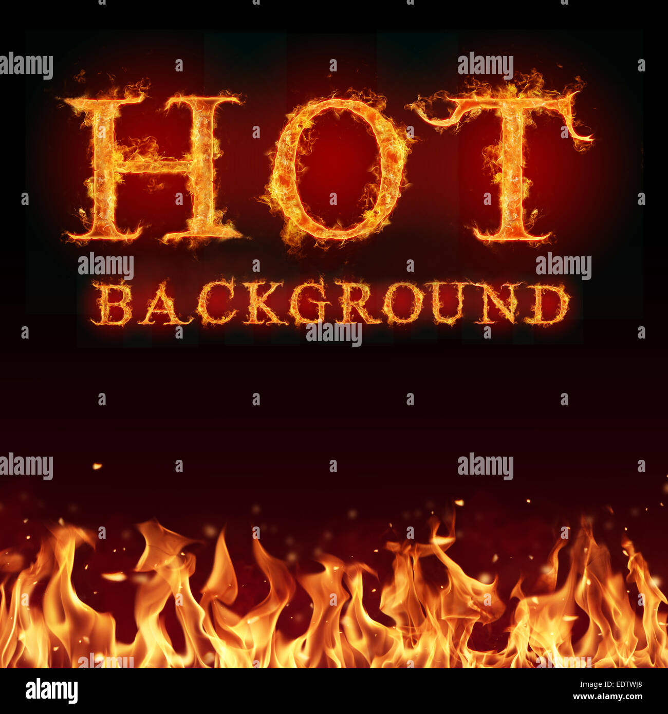 Flammes feu isolé sur fond noir Banque D'Images