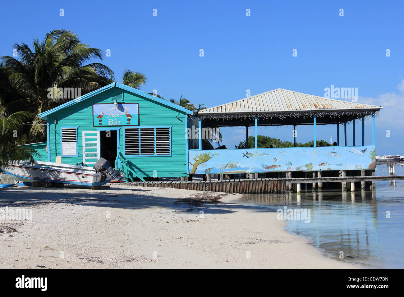 Rainbow Bar and Grill sur Caye Caulker, Belize Banque D'Images