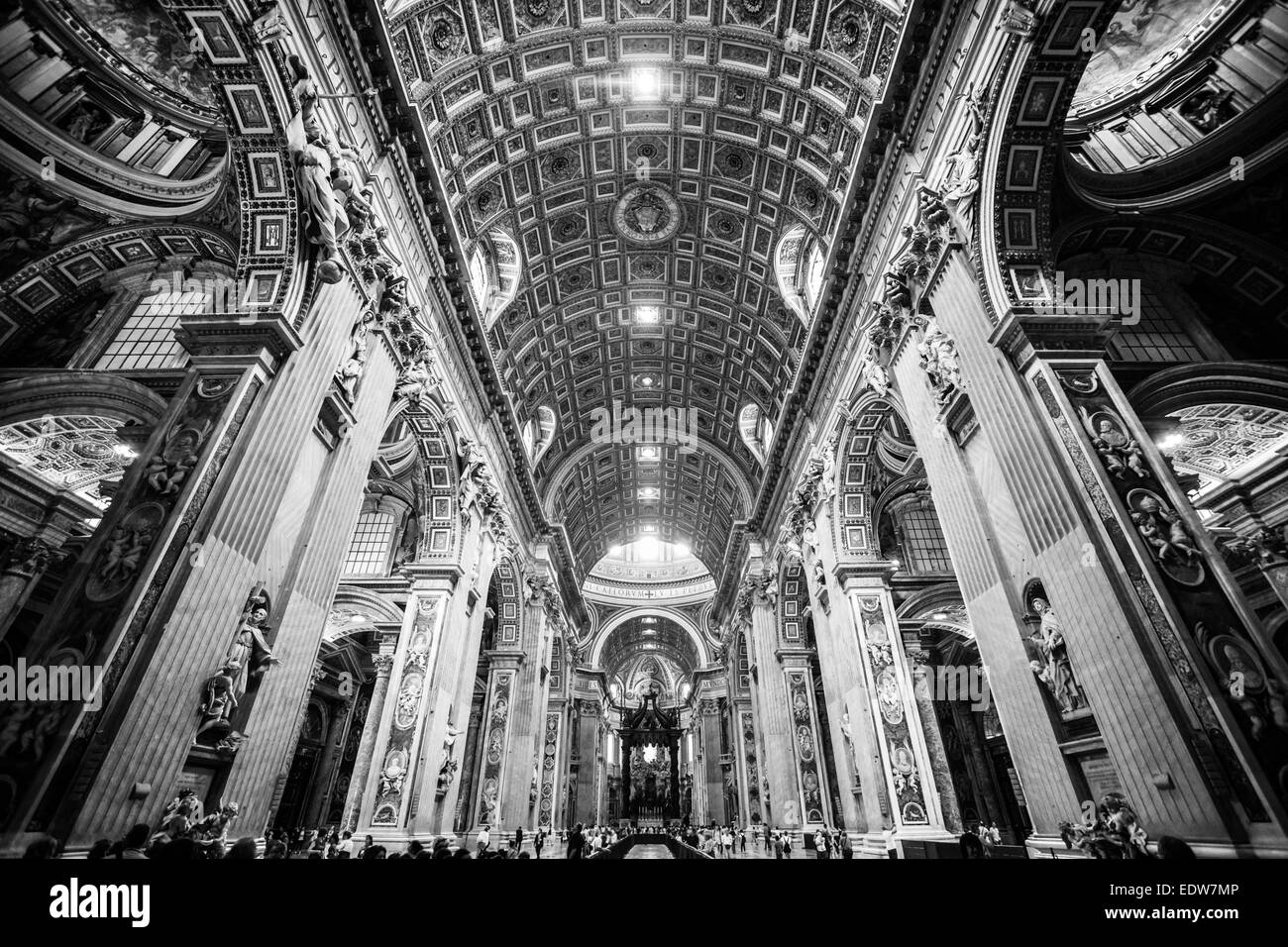 Intérieur de la Basilique Saint-Pierre, Vatican, Rome, Italie. Banque D'Images