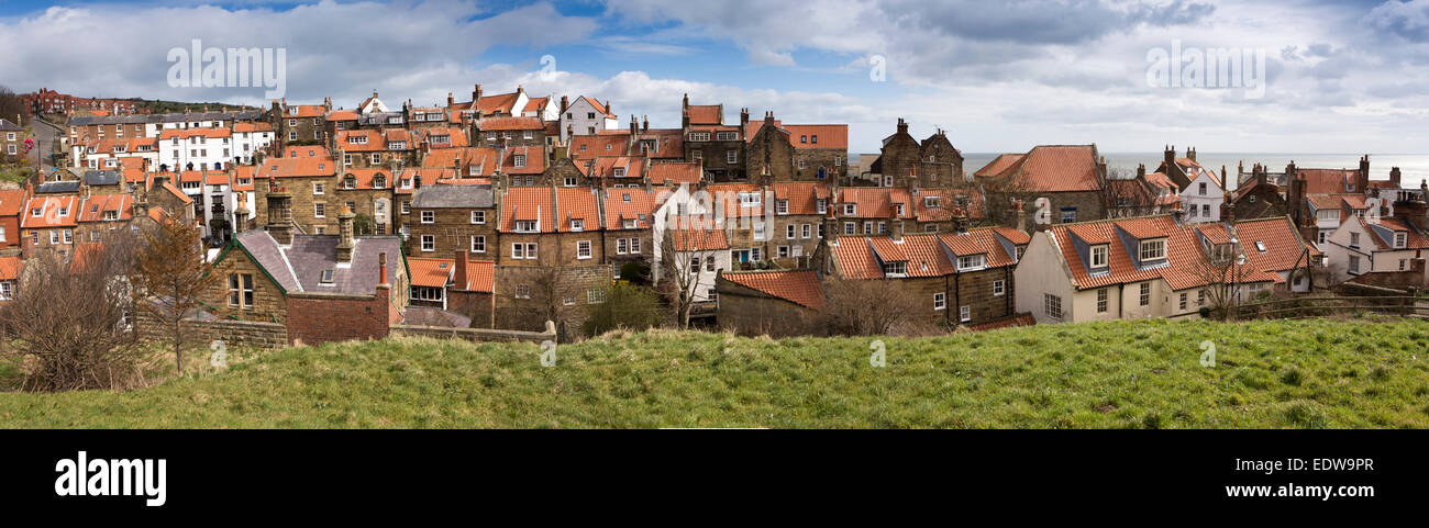 Royaume-uni, Angleterre, dans le Yorkshire, Robin Hood's Bay, en bas du village, vue panoramique sur les toits Banque D'Images