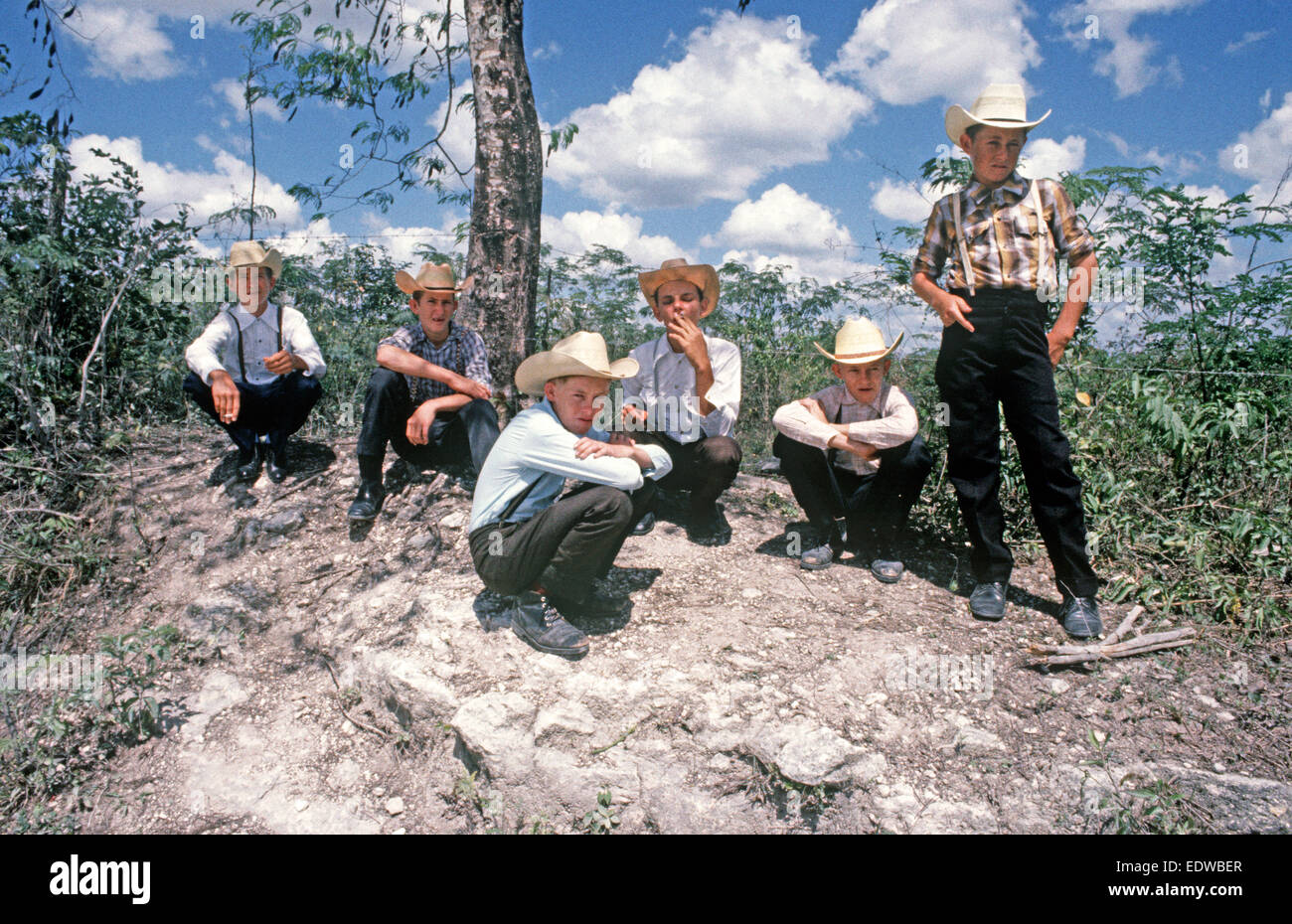Les jeunes des Mennonites de la colonie orthodoxe, Belize, en Amérique centrale, Juin 1985 Banque D'Images