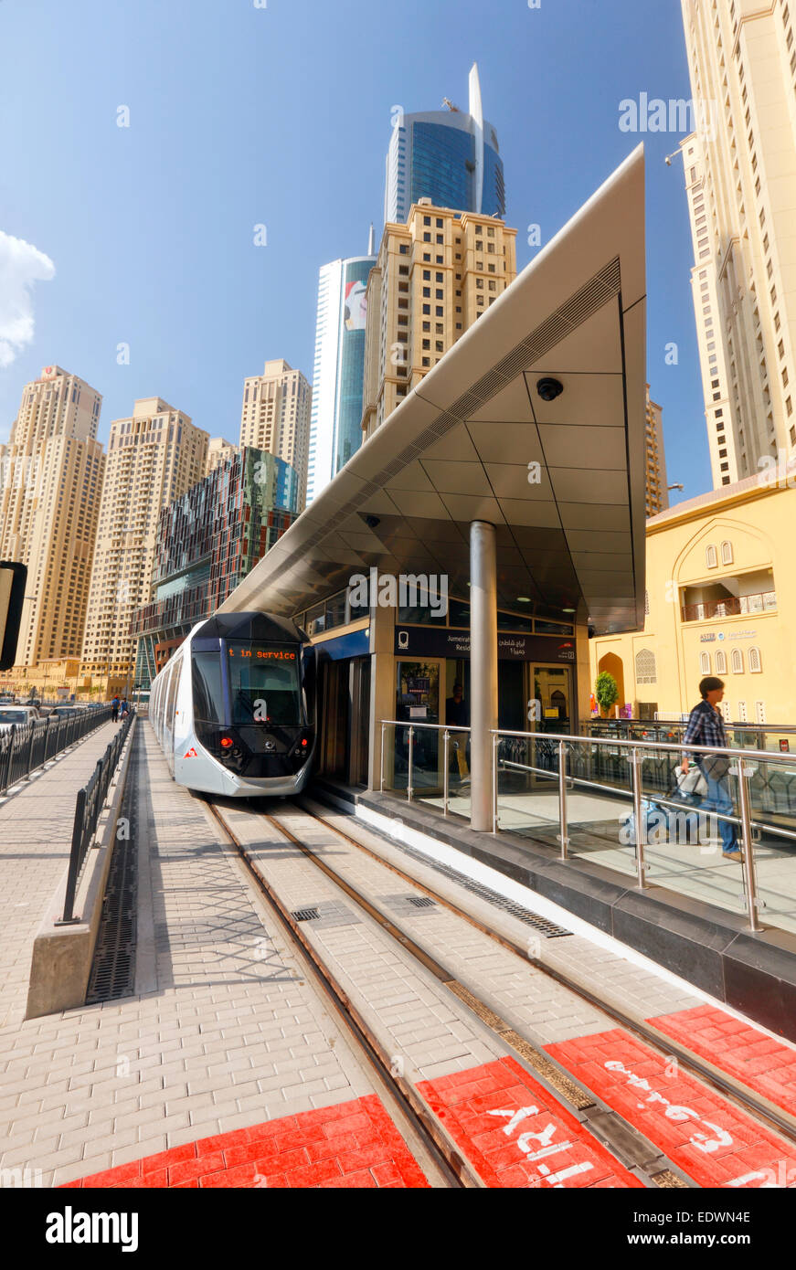La station de tramway de Dubaï à Dubaï Marina - lancement le 14 nov. Banque D'Images