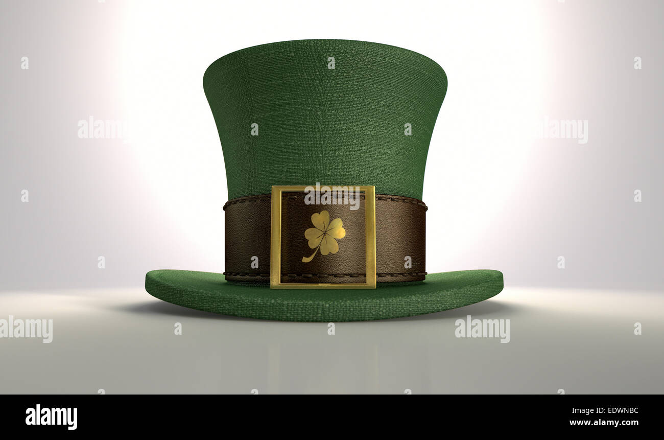 Un matériau vert leprechaun chapeau avec une bande de cuir marron avec un emblazened shamrock or et boucle sur un fond isolé Banque D'Images