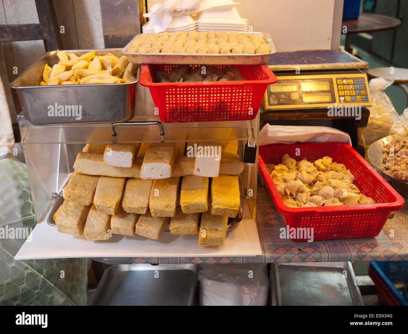 Hong Kong 2015 - Le Tofu en vente au marché dans Wan Chai Banque D'Images