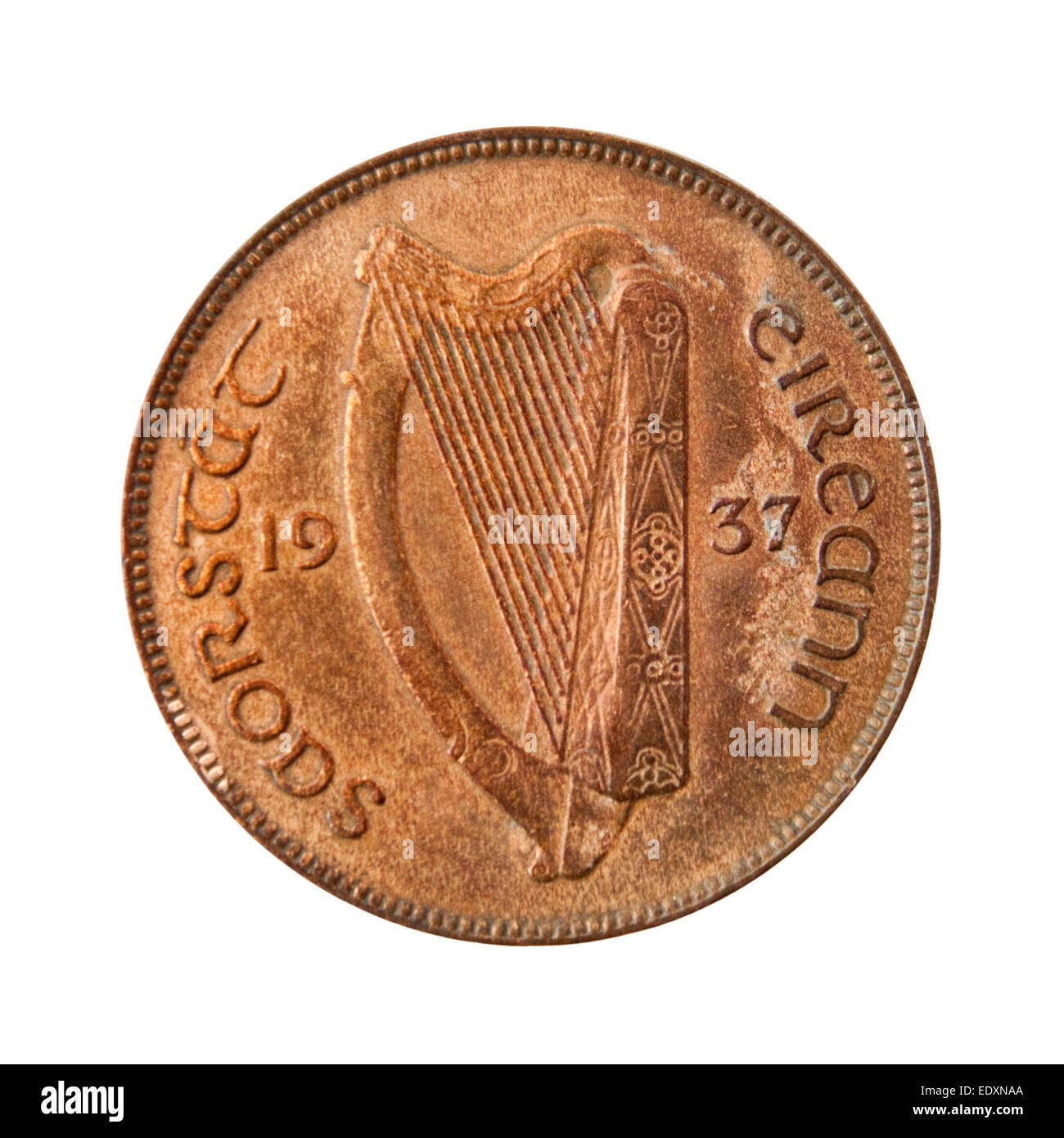 Vintage 1937 'Un sou' (Pingin), avec pièces harpe irlandaise avec les mots "aorstát Éireann' sur l'autre face. Banque D'Images