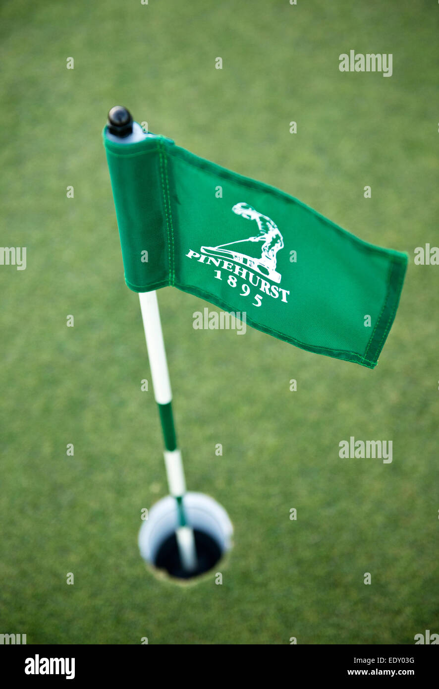 Pinehurst Golf practice putting green flag Banque D'Images