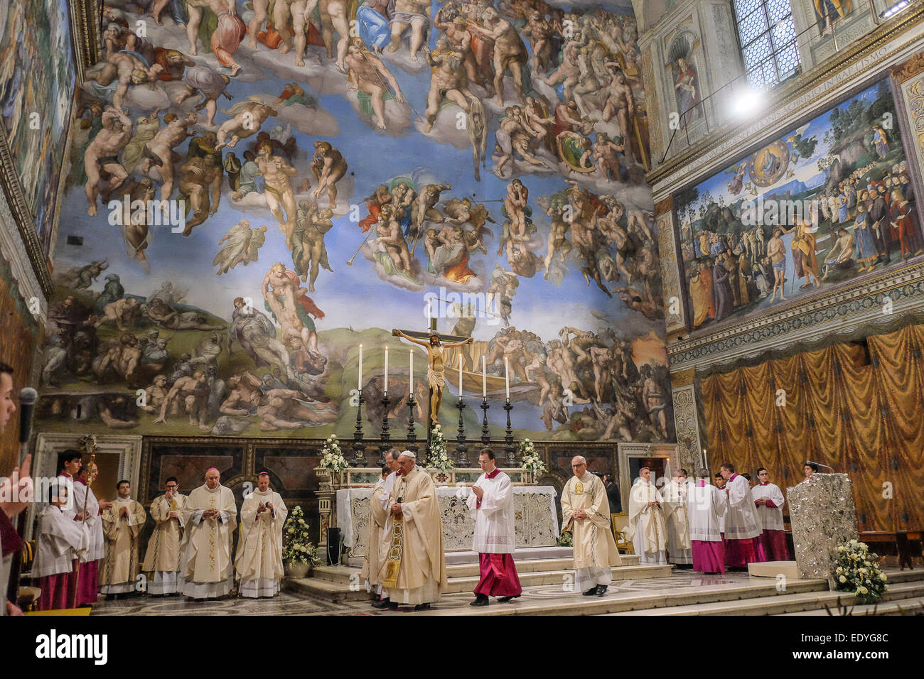 La cité du Vatican. 11 janvier, 2015. Le pape François - Baptêmes dans la Chapelle Sixtine : crédit facile vraiment Star/Alamy Live News Banque D'Images
