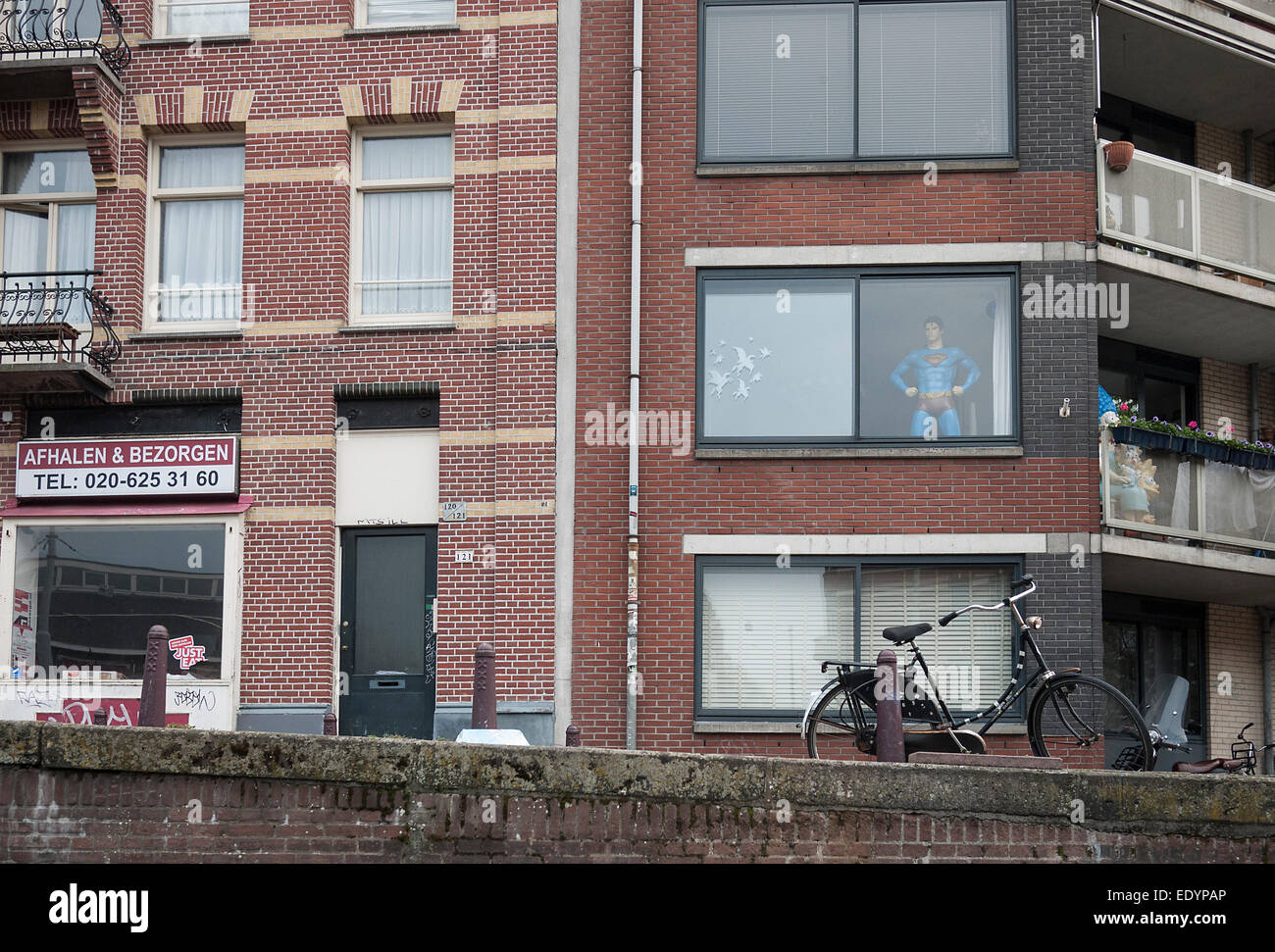 Amsterdam superman fenêtre. crédit : lee ramsden / alamy Banque D'Images