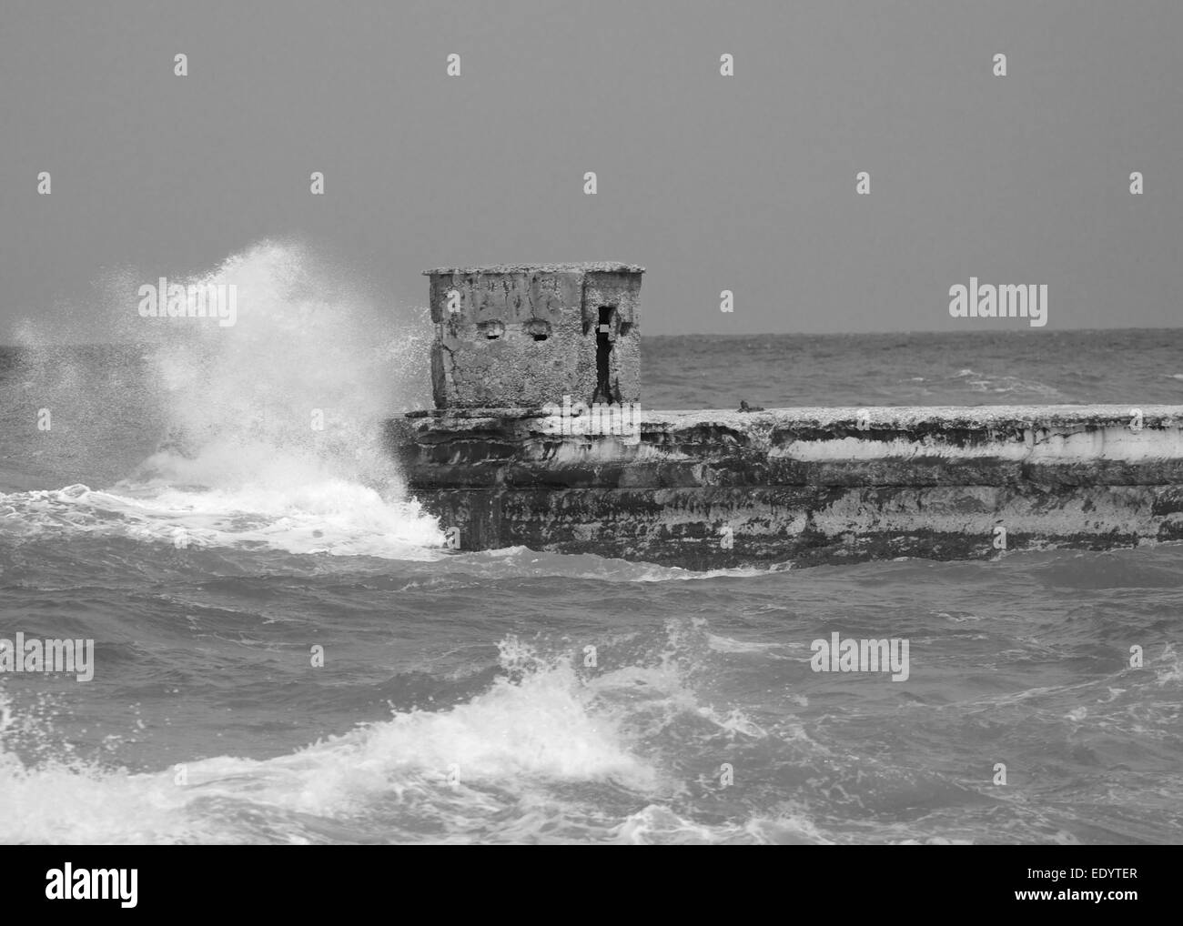 Jour de vent sur le vieux port à Tel Aviv Banque D'Images