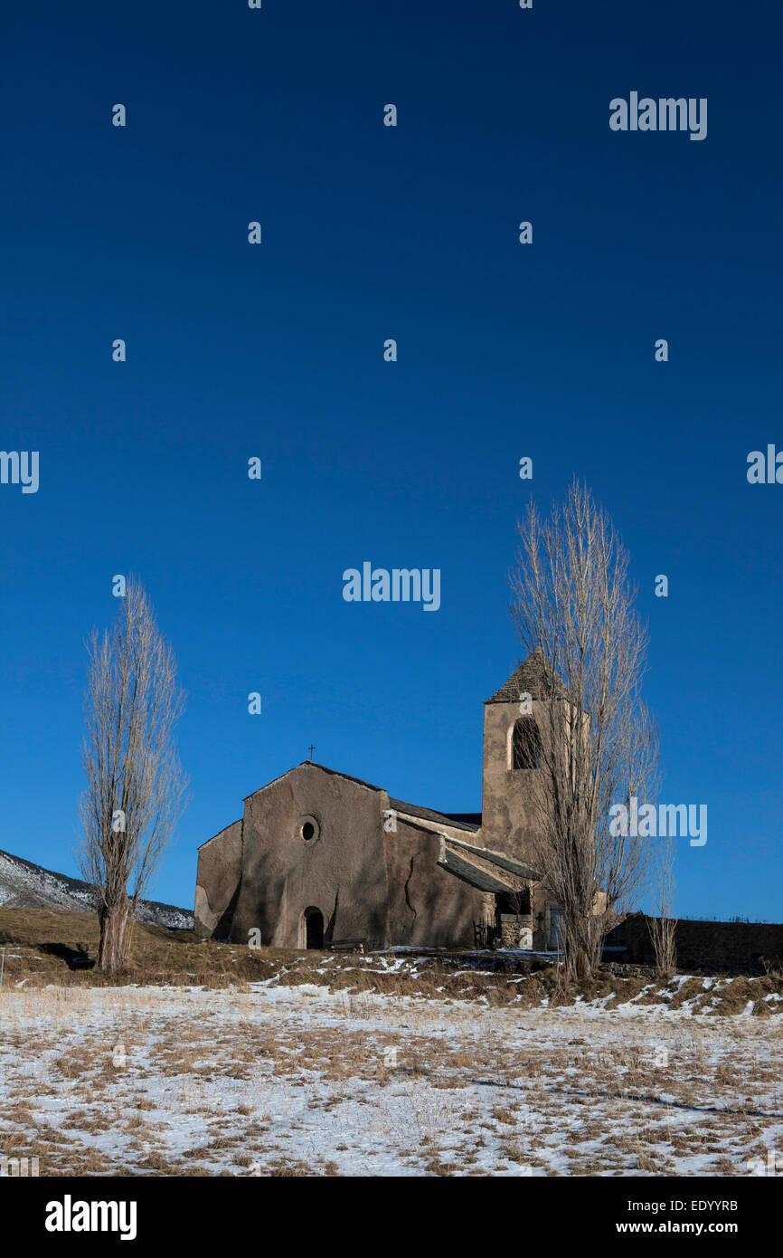 Église de la Trinité et Sainte-Marie, Prats Balaguer, dans les Pyrénées Orientales, France. L'église date du 11ème siècle. Banque D'Images