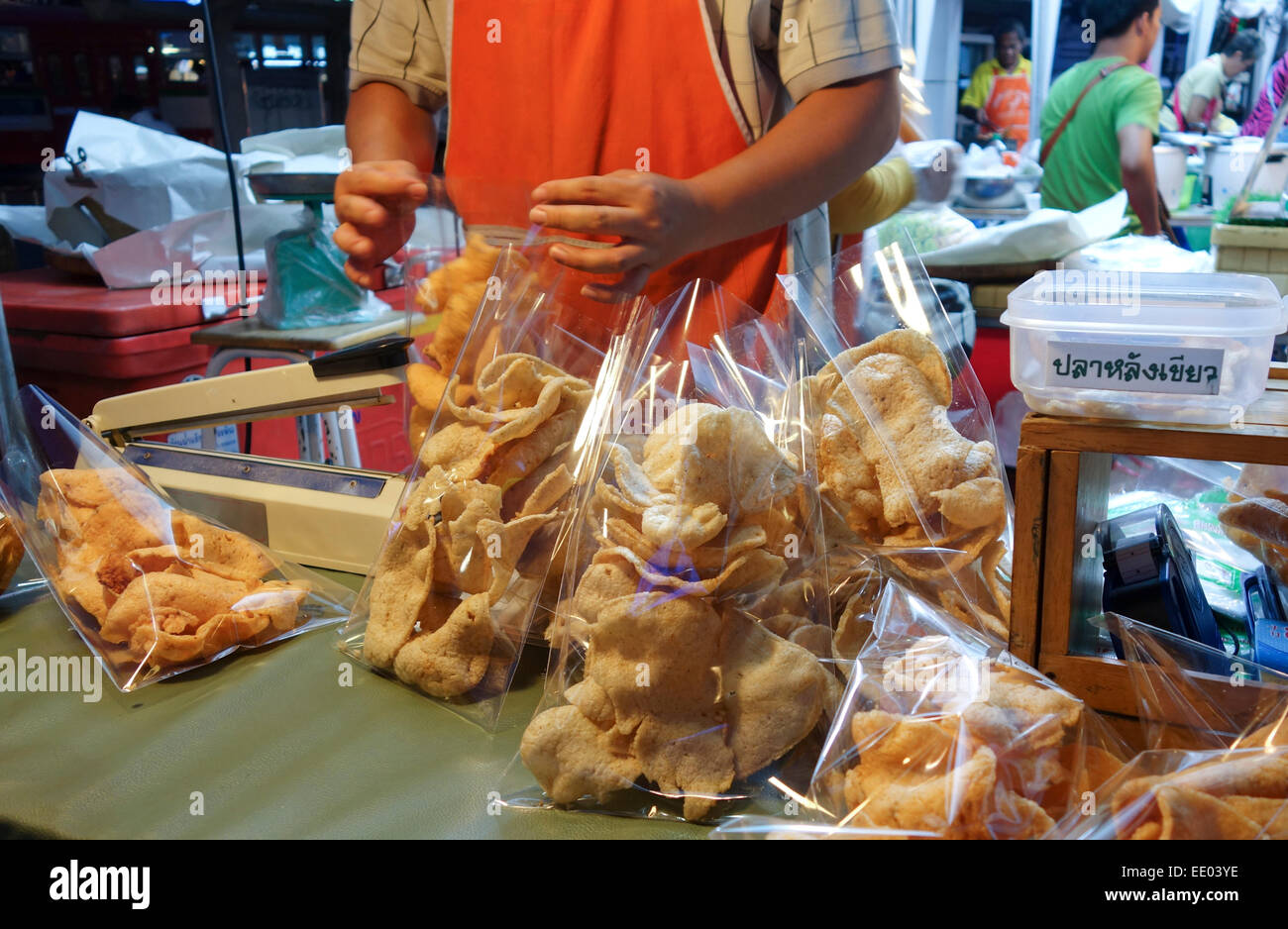 Crevettes thaï, Chips de crevettes, Bangkok, Thaïlande, Asie du sud-est. Banque D'Images
