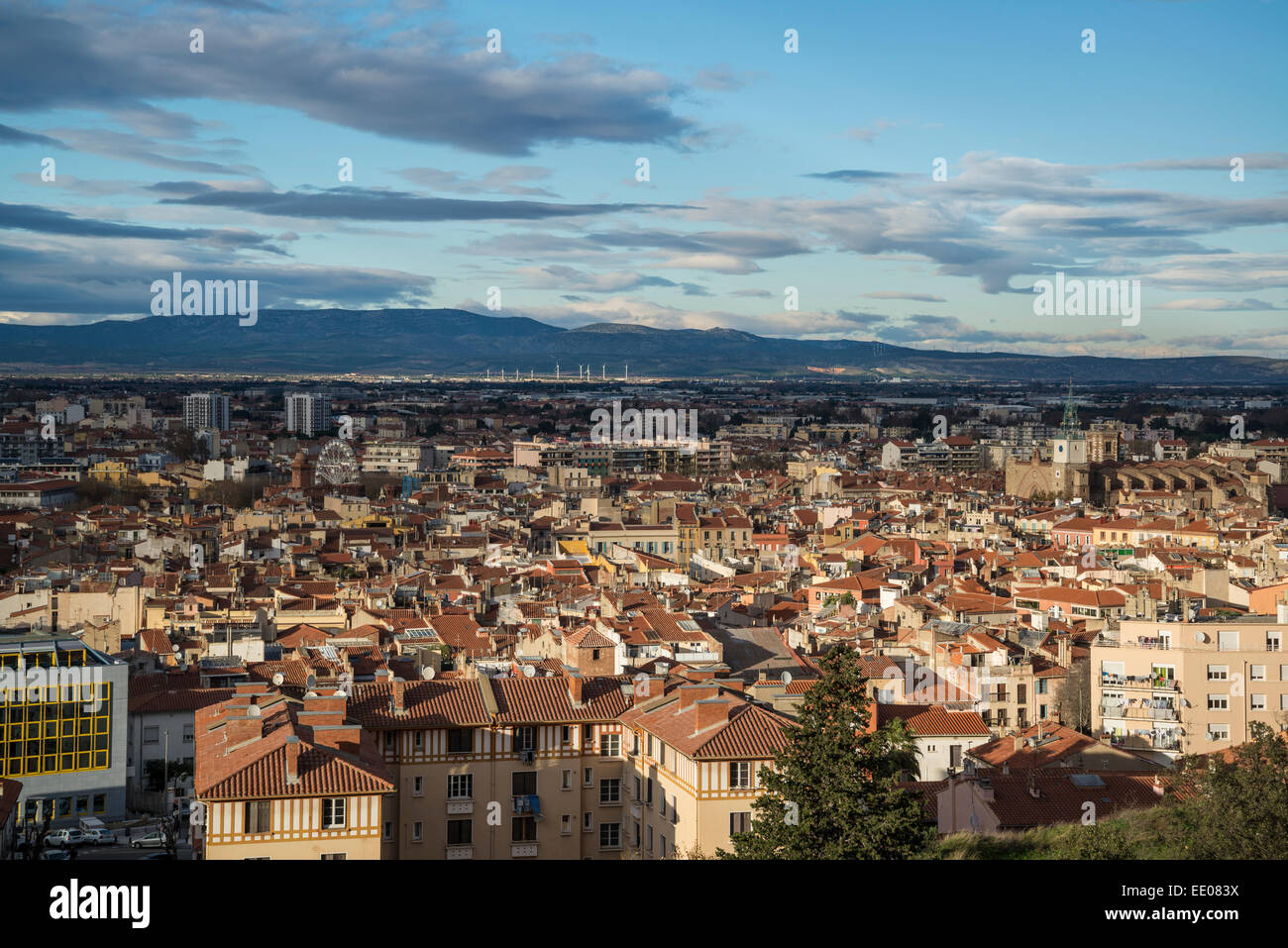 Vue panoramique de la ville, Perpignan, Pyrénées-Orientales, France Banque D'Images Vue panoramique de la ville, Perpignan, Pyrénées-Orientales, France Banque D'Images