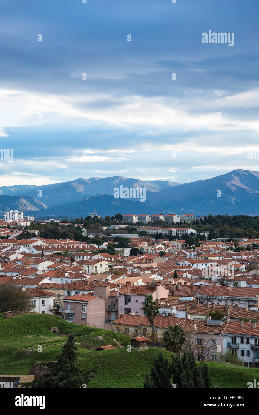 Vue panoramique de la ville, Perpignan, Pyrénées-Orientales, France Banque D'Images Vue panoramique de la ville, Perpignan, Pyrénées-Orientales, France Banque D'Images