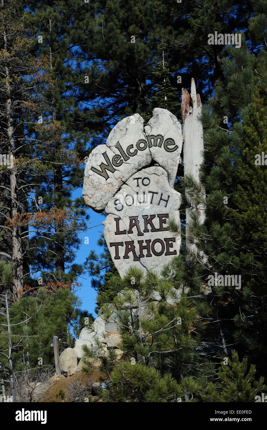 CA USA, South Lake Tahoe signe bienvenue dans la Sierra Montagnes Banque D'Images