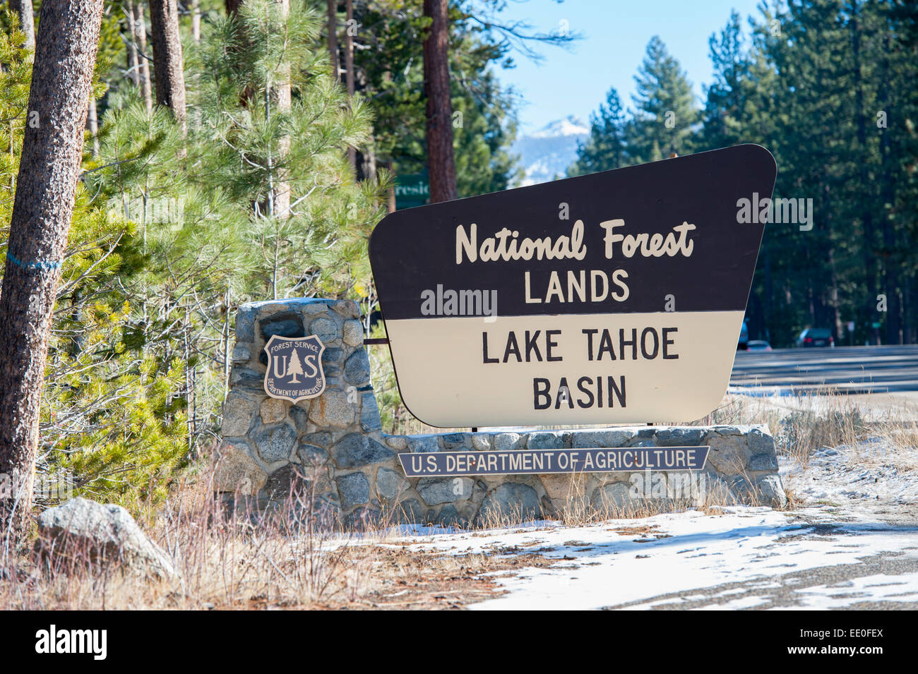 USA Californie CA du bassin du lac Tahoe Terres forestières nationales Ministère de l'Agriculture signe Banque D'Images