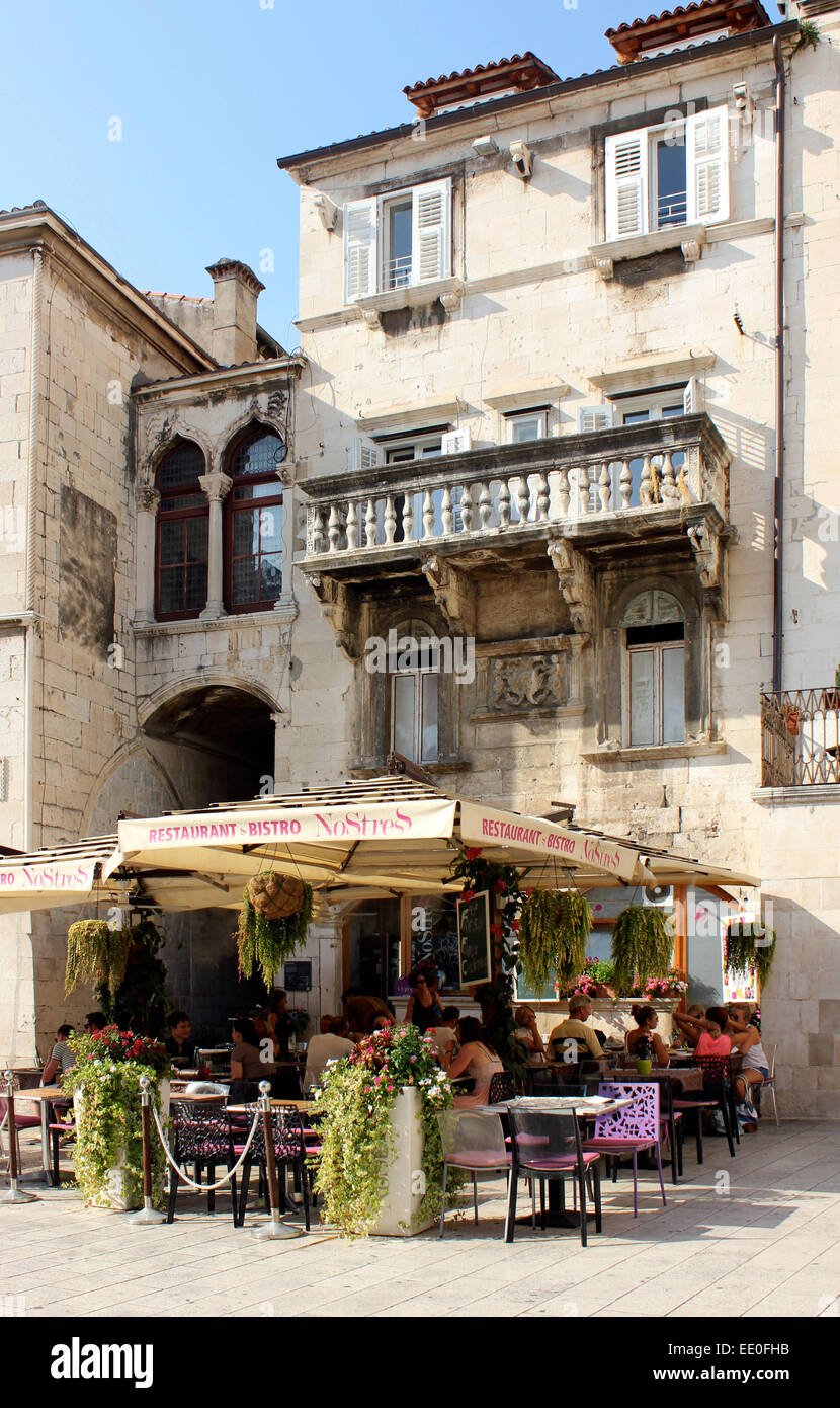 Croatie Split à l'intérieur de la vieille ville - restaurant rustique Zoe Baker Banque D'Images