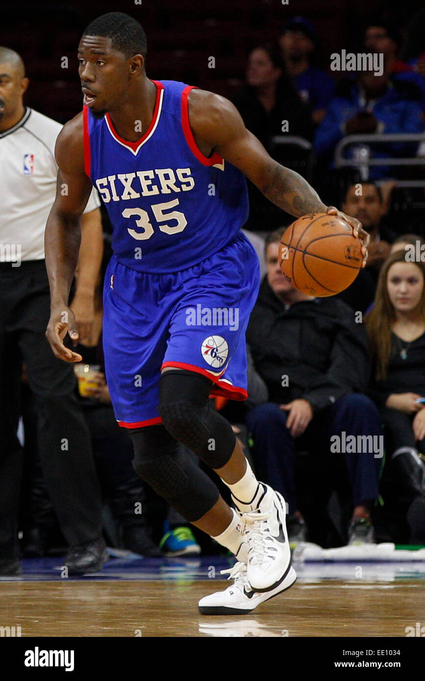 10 janvier 2015 : Philadelphia 76ers center Henry Sims (35) en action au cours de la NBA match entre les Indiana Pacers et les Philadelphia 76ers au Wells Fargo Center de Philadelphie, Pennsylvanie. Les Philadelphia 76ers a gagné 93-92. Banque D'Images