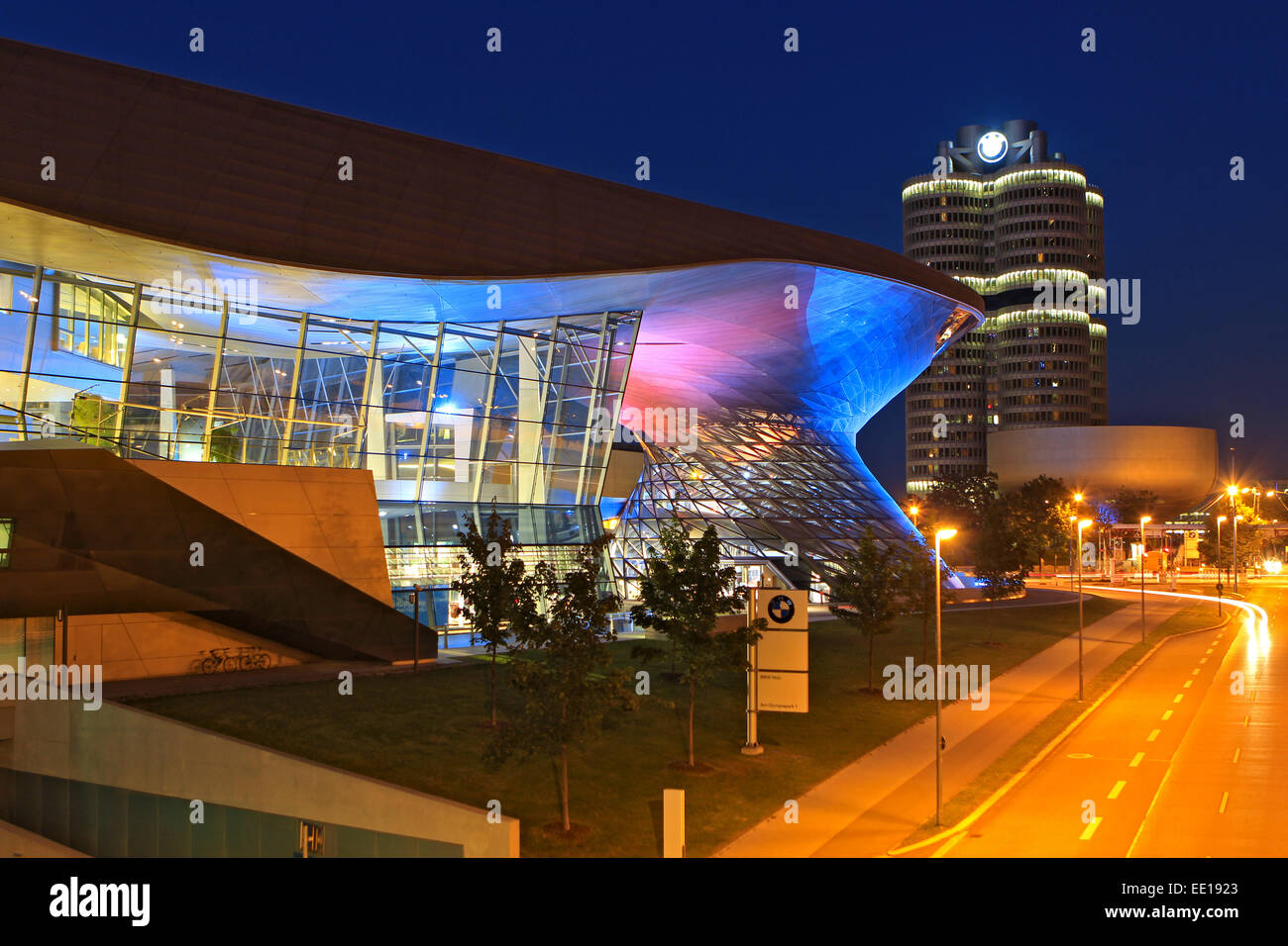 Deutschland, Bayern, BMW Welt à Munich bei nacht, Allemagne, Bavière, BMW Welt à Munich dans la nuit, Munich, BMW, monde, welt, arc Banque D'Images
