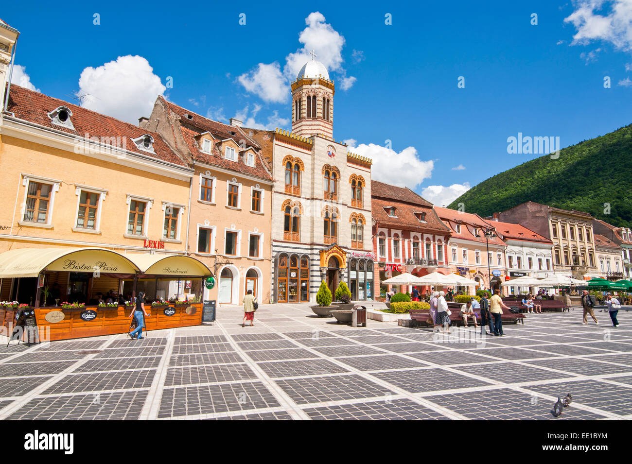 Town Square, Brasov, en Transylvanie, Roumanie Banque D'Images