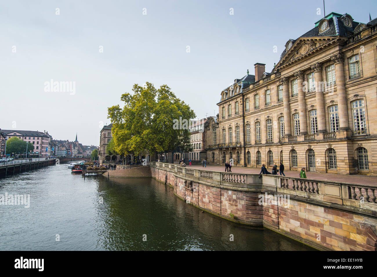 Maisons au bord de l'Ill, Strasbourg, Alsace, France, Europe Banque D'Images