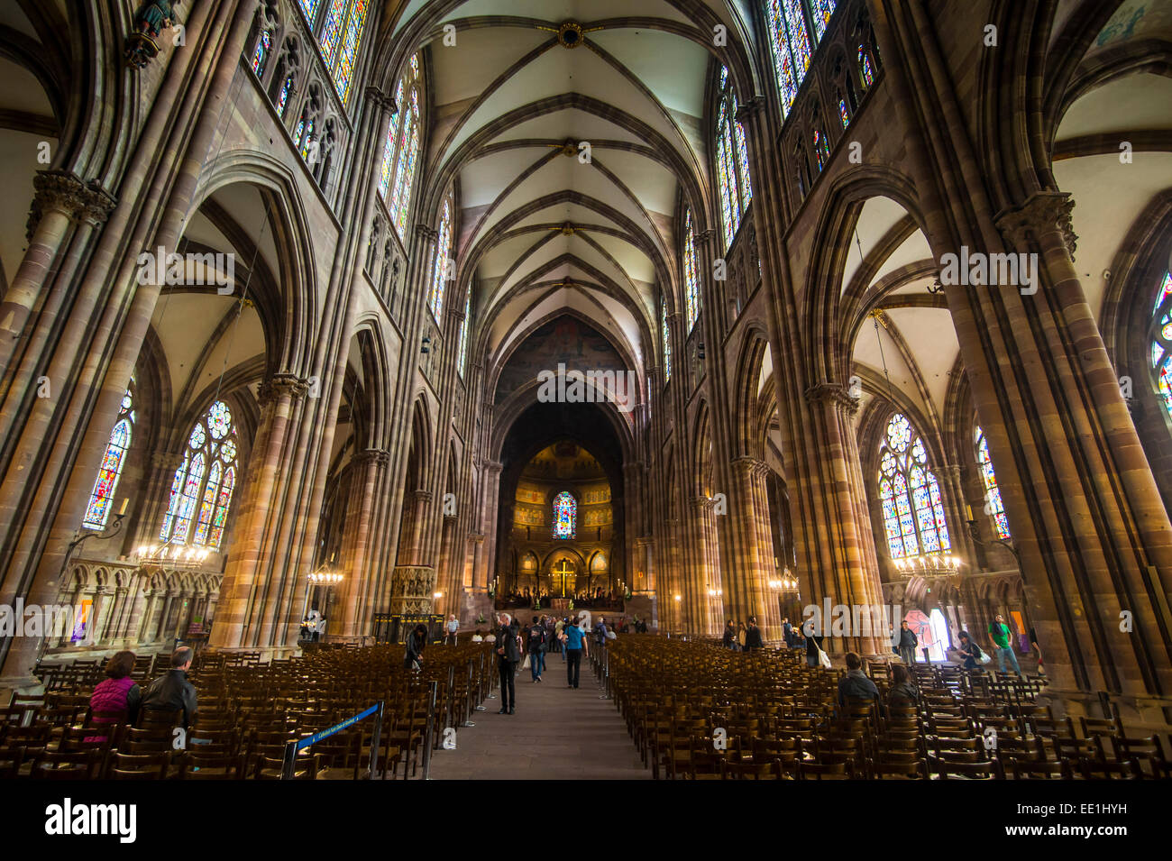 Vue de l'intérieur, la cathédrale de Strasbourg, Site du patrimoine mondial de l'UNESCO, Strasbourg, Alsace, France, Europe Banque D'Images