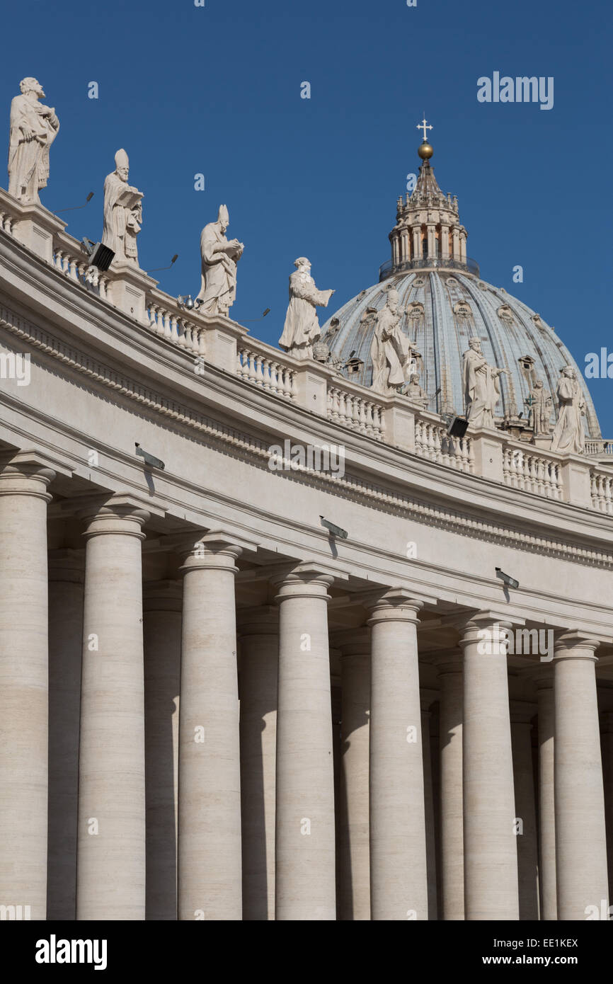 La Basilique de Saint Peter's de la Piazza San Pietro, UNESCO World Heritage Site, Vatican, Rome, Latium, Italie, Europe Banque D'Images