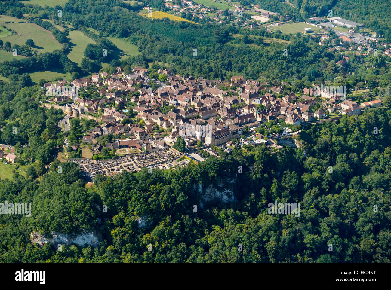 Vue aérienne : Domme en Dordogne, dans le sud de la France. Banque D'Images