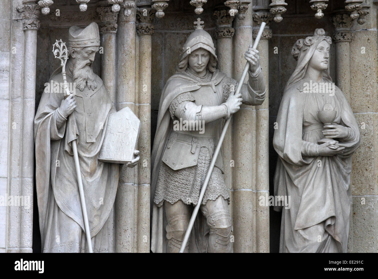 Saints Methodius, George, Barbara sur le portail de la cathédrale de Zagreb Banque D'Images