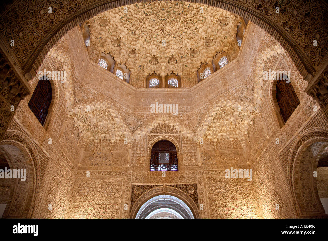 Grenade, Alhambra, Salle des Deux Soeurs (Sala de Dos Hermanas), avec sa coupole de mocárabes Banque D'Images
