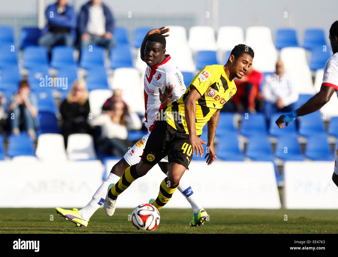 San Pedro del Pinatar, Espagne. Janvier 13, 2015. Friendly match de football entre le FC Sion vs Borussia Dortmund dans le sport Pinatar Arena Center Crédit : ABEL F. ROS/Alamy Live News Banque D'Images