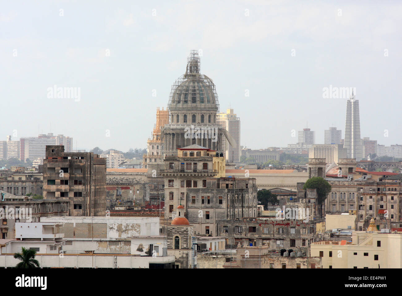 Vue de la ville de La Havane à Cuba, y compris le Capitolio Nacional de Morro Castle Banque D'Images