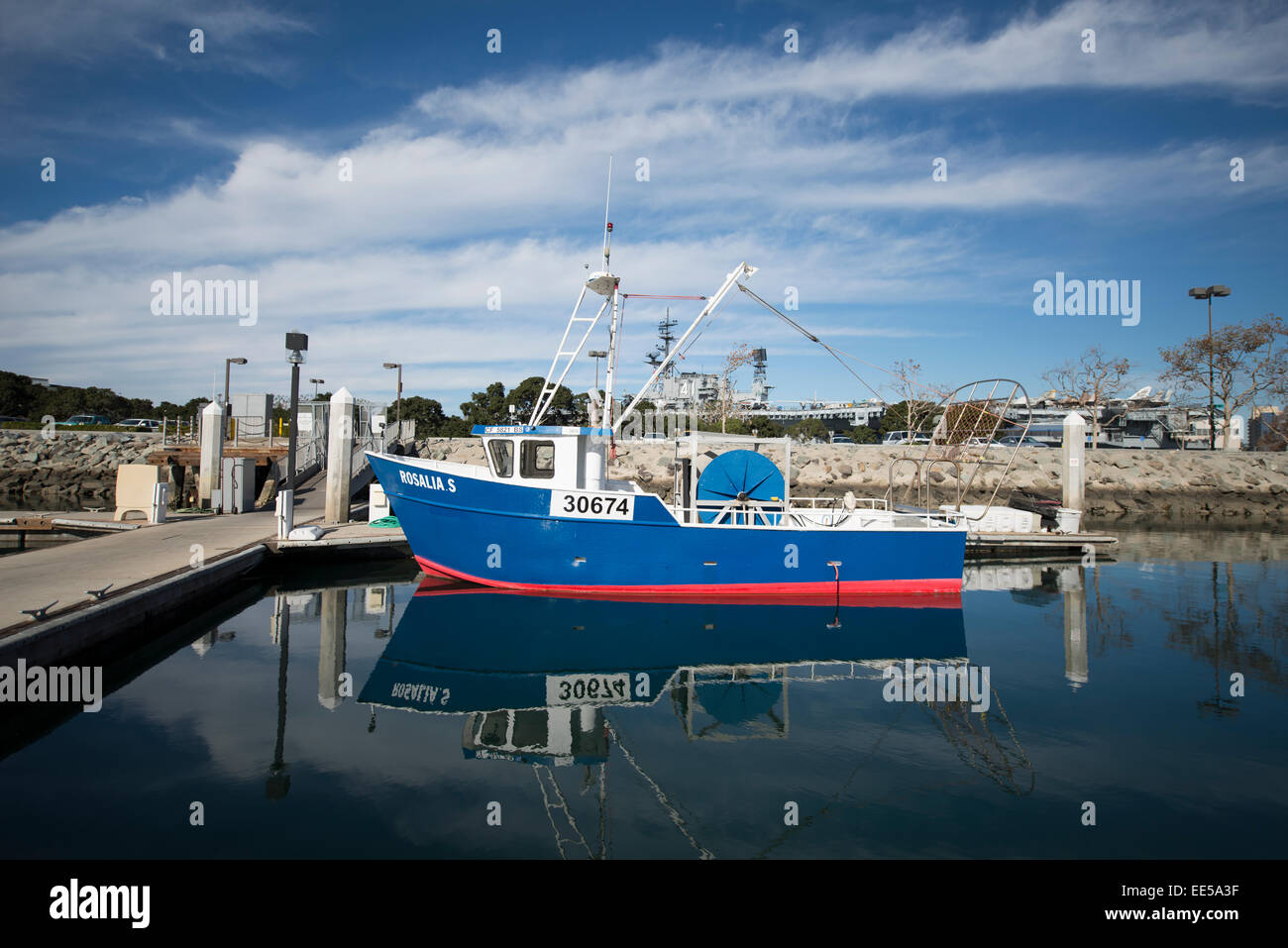 Bateau de pêche commercial Rosalia S., G Street Pier, la baie de San Diego, San Diego, California USA Banque D'Images