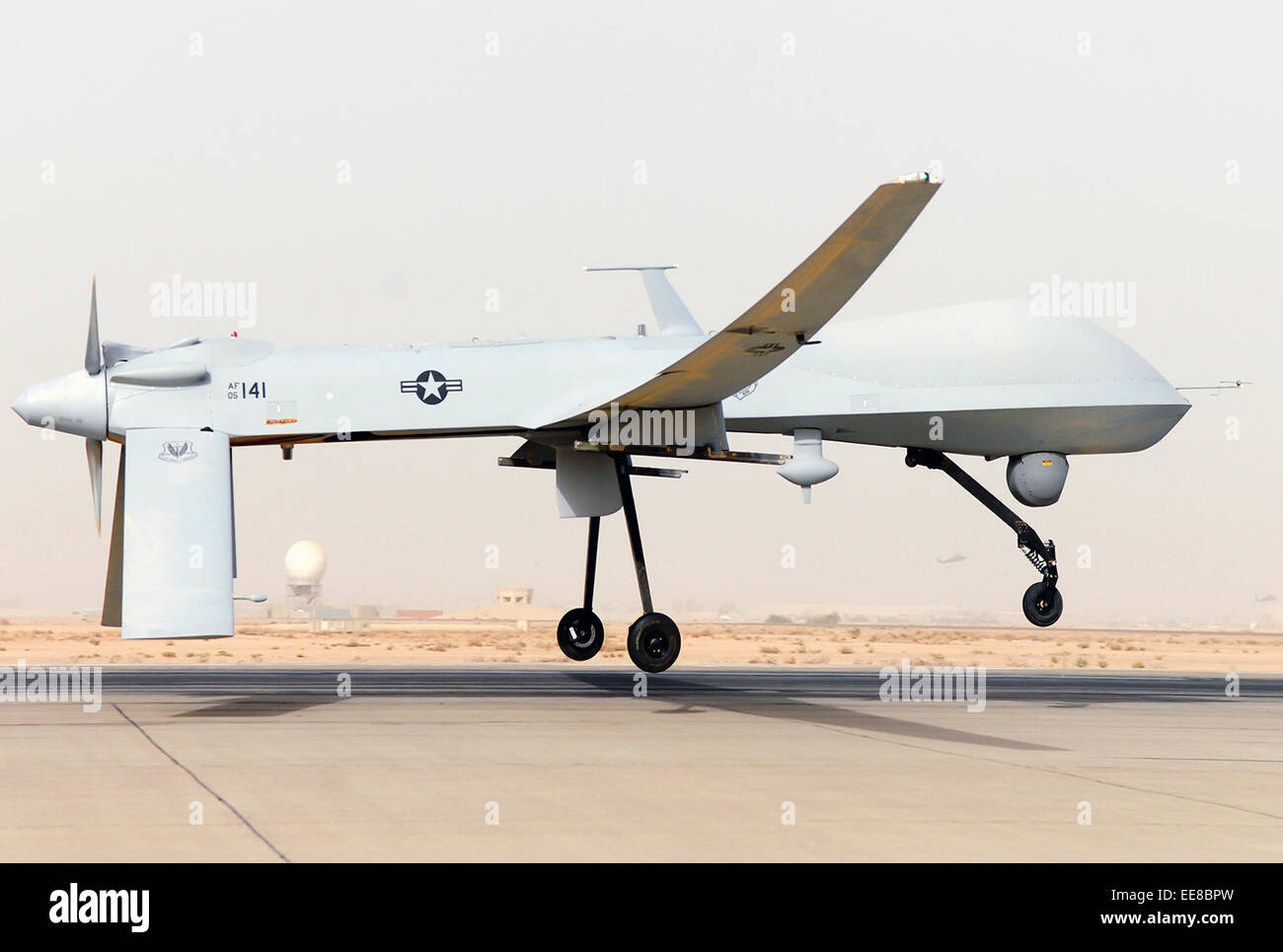 MQ-1 Predator drone (UAV) décolle en Asie du Sud-Ouest. Voir la description  pour plus d'informations Photo Stock - Alamy