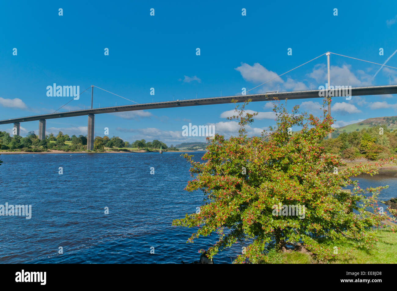 Erskine Bridge UN898 Trunk Road et Clyde de Old Kilpatrick Dunbartonshire de l'Ecosse avec Kilpatrick Hills dans la zone de Banque D'Images