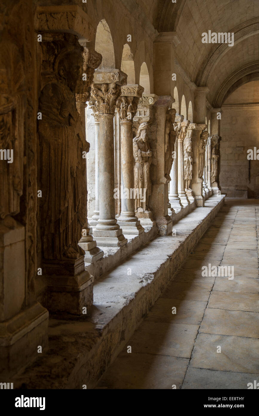 Eglise de Saint Trophime Cloître, Arles, Bouches-du-Rhône, France Banque D'Images