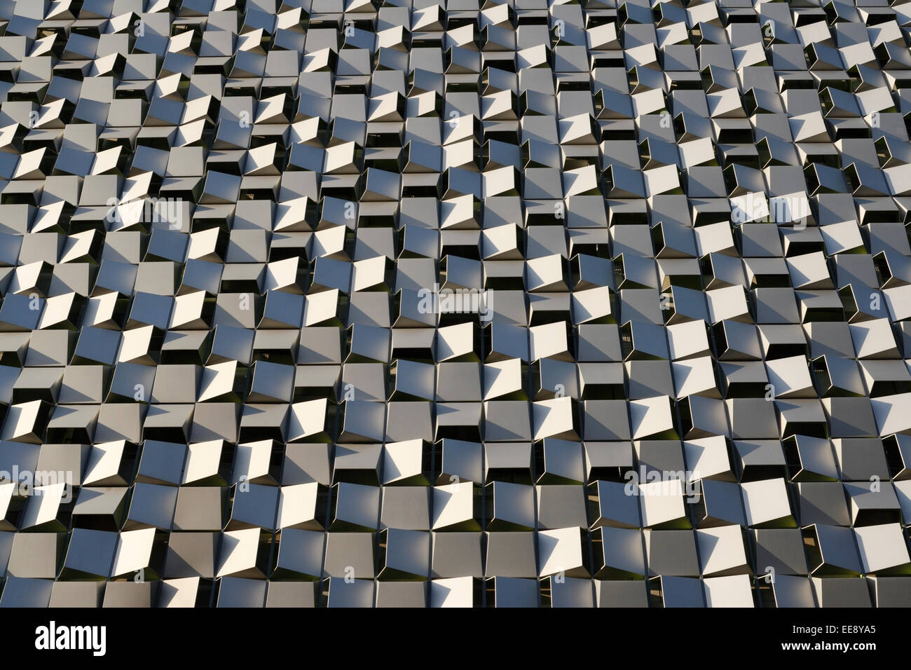 Charles Street Design extérieur du parking, centre-ville de Sheffield, Angleterre. Bâtiment en métal moderniste primé par l'architecture Banque D'Images