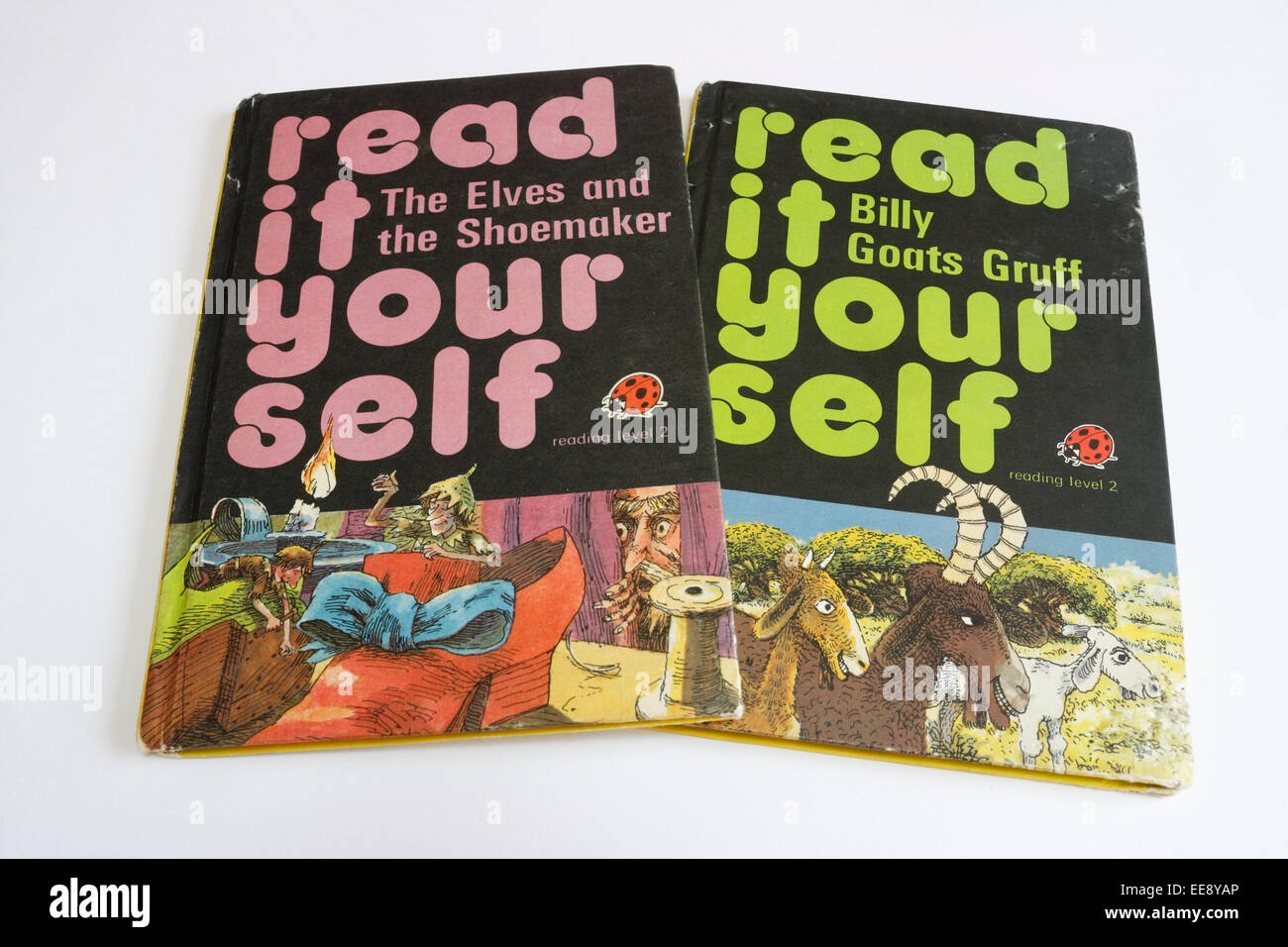 Ladybird lisant des livres avec des histoires d'enfants.apprendre à lire Banque D'Images