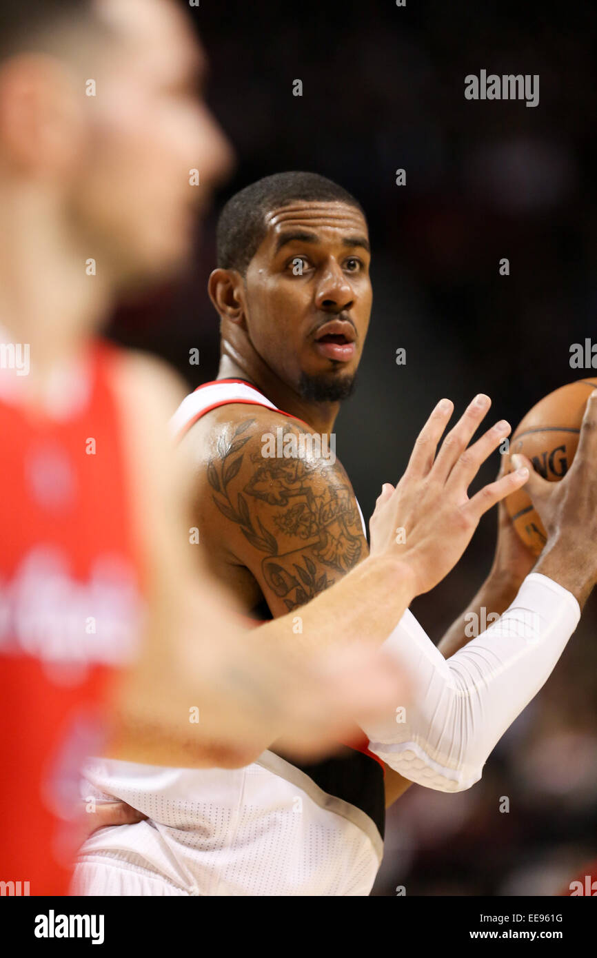 14 janvier 2015 - LAMARCUS ALDRIDGE (12) a l'air de passer. L'Université de l'Oregon joue à l'état de l'Oregon de Reser Stadium le 29 novembre 2014. © David Blair/ZUMA/Alamy Fil Live News Banque D'Images