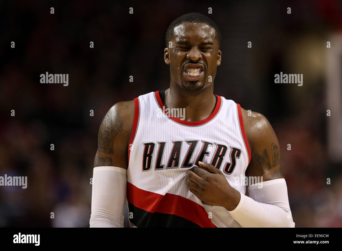 14 janvier 2015 - WESLEY MATTHEWS (2) réagit après une faute grossière appel. L'Université de l'Oregon joue à l'état de l'Oregon de Reser Stadium le 29 novembre 2014. © David Blair/ZUMA/Alamy Fil Live News Banque D'Images