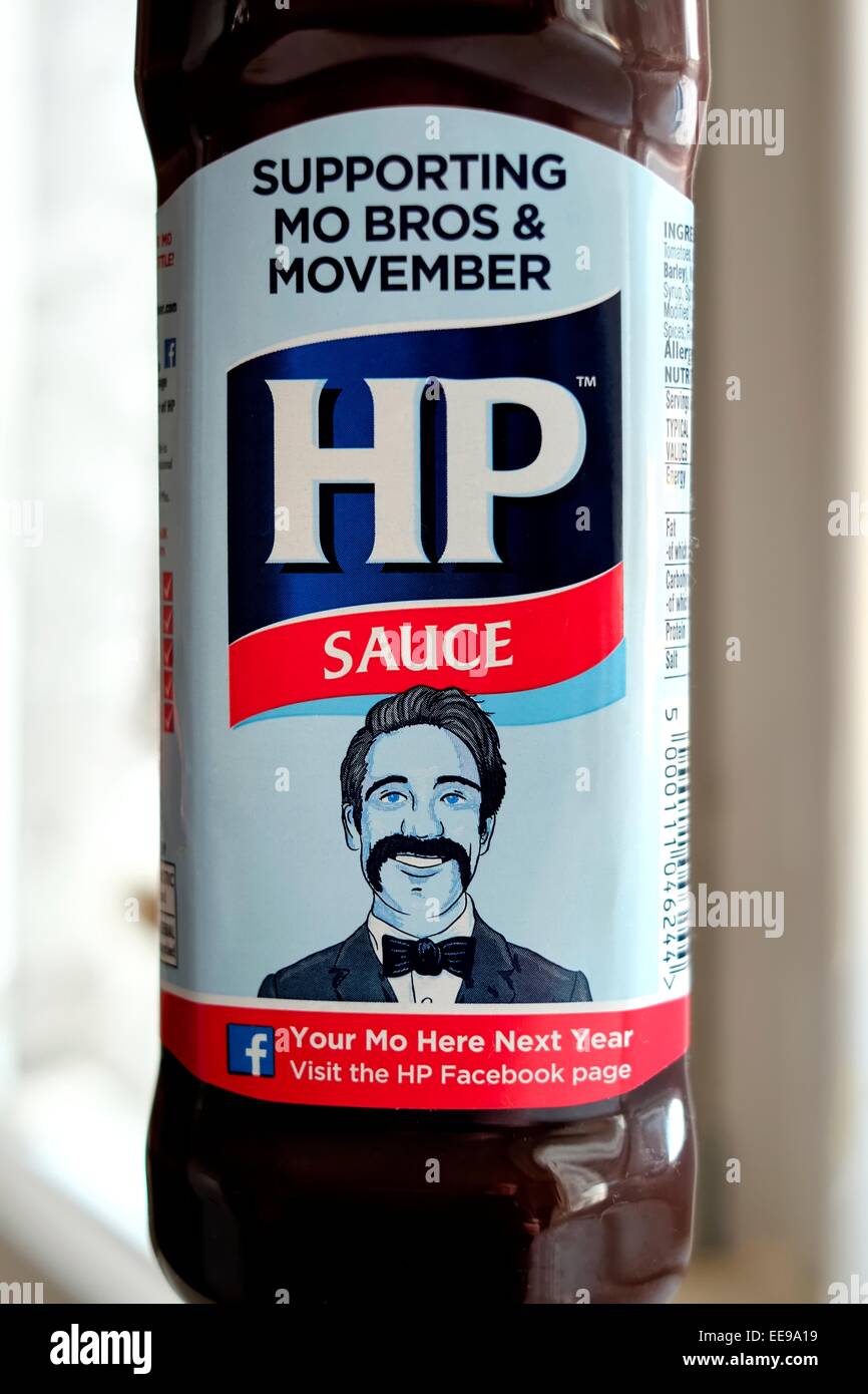 Une bouteille de sauce HP brown soutenant Movember Banque D'Images