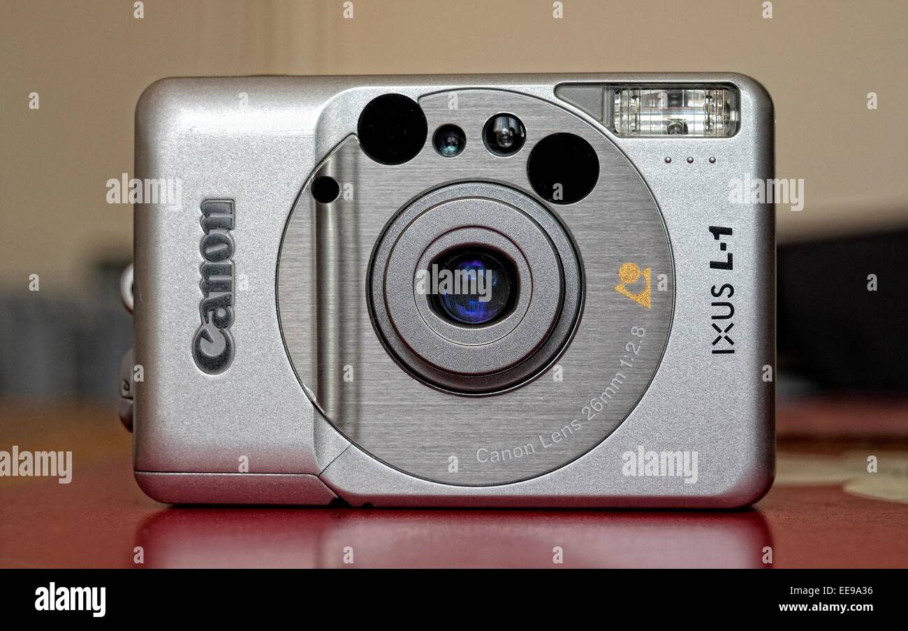 Canon IXUS L1 appareil photo argentique APS Photo Stock - Alamy