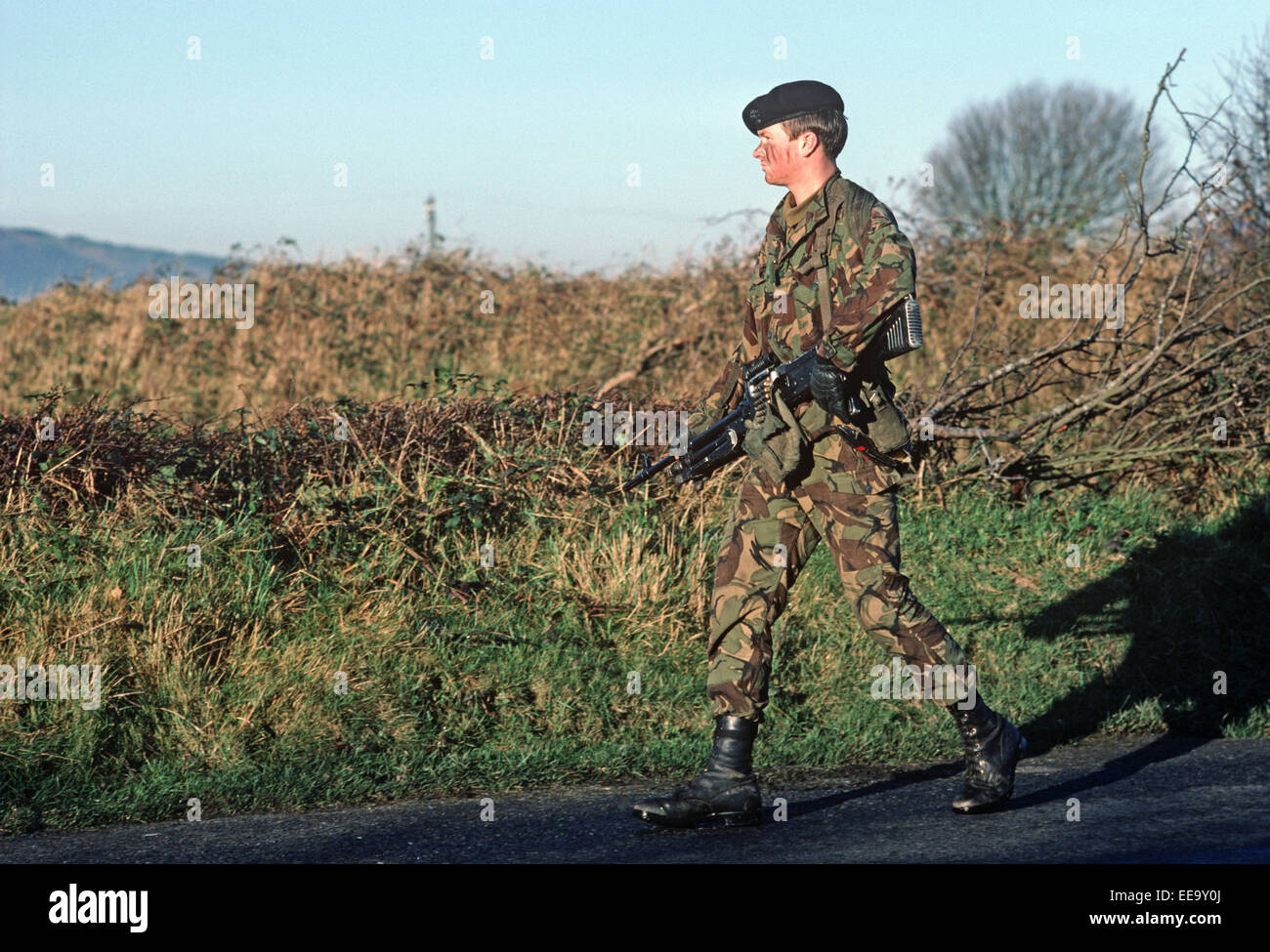 South Armagh, Royaume-Uni - décembre 1985, les soldats de l'Armée britannique en patrouille près de la frontière avec la République d'Irlande pendant les troubles, l'Irlande du Nord, Banque D'Images