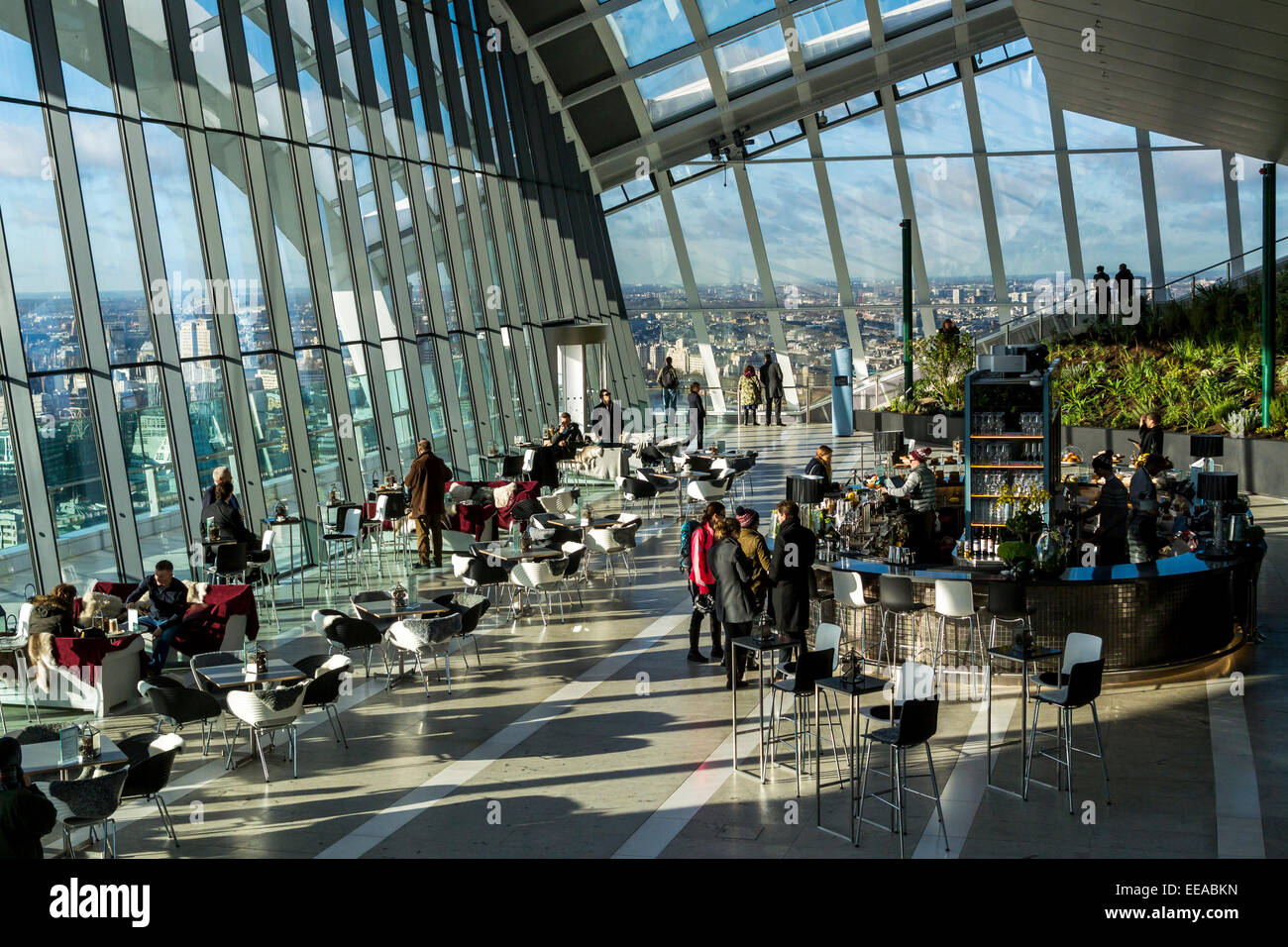 Le Sky Garden est un jardin public et plate-forme d'observation en haut de 20 Fenchurch Street, également connu sous le nom de Walkie-Talkie de Banque D'Images