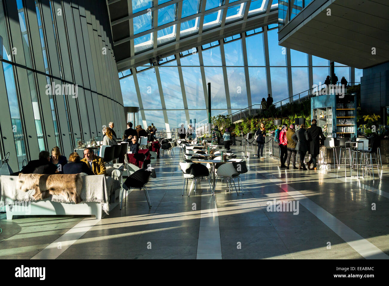 Le Sky Garden est un jardin public et plate-forme d'observation en haut de 20 Fenchurch Street, également connu sous le nom de Walkie-Talkie de Banque D'Images