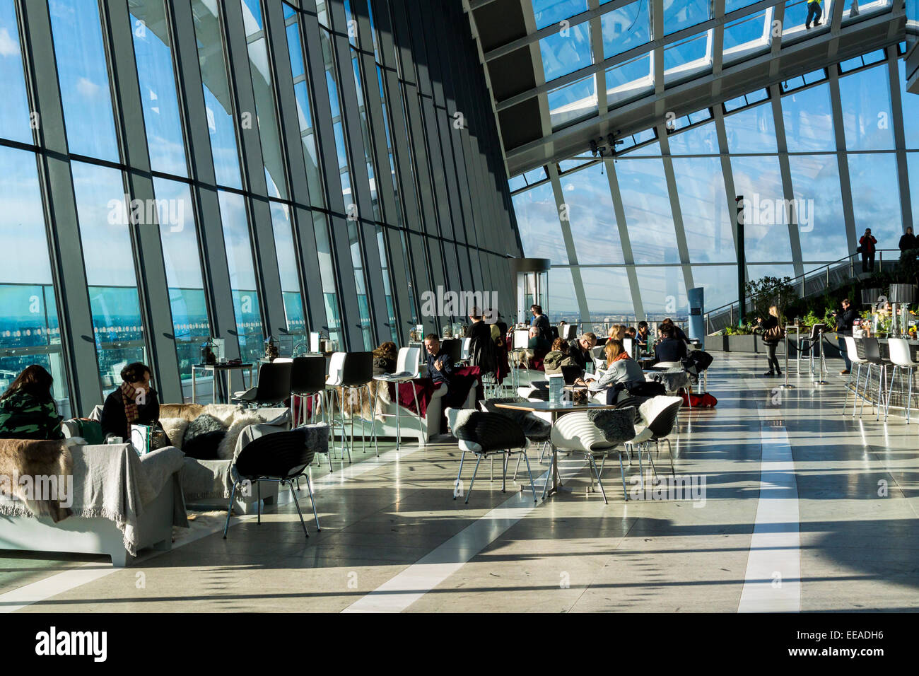 Le Sky Garden est un jardin public et plate-forme d'observation en haut de 20 Fenchurch Street, également connu sous le nom de Walkie-Talkie de Banque D'Images