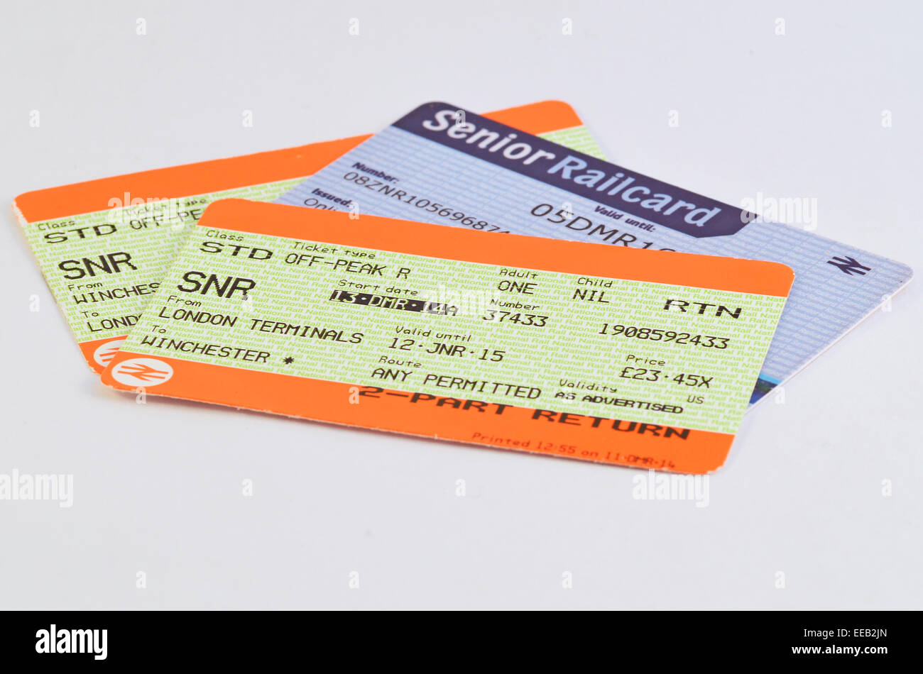 Un abonnement train voyage discount card avec les billets de train  estampillé SNR. La disposition de plus de 60 ans Photo Stock - Alamy