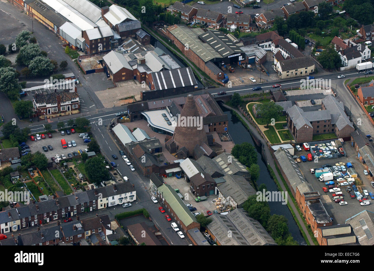 Une vue aérienne de la maison rouge cône de verre en Angleterre Stourbridge Wordsley Banque D'Images