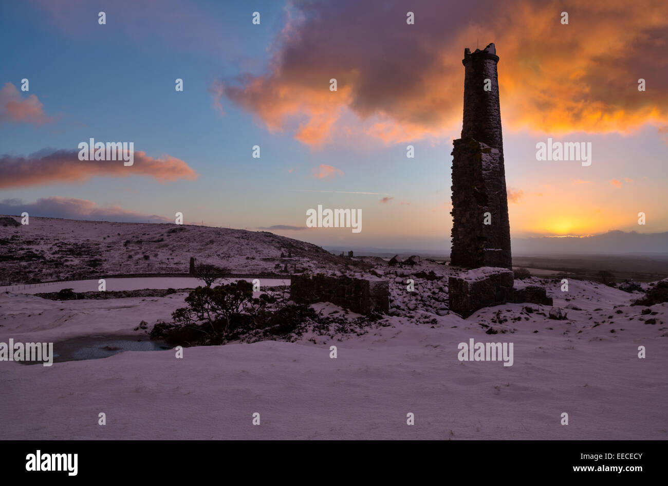 Le lever du soleil sur la Mine de cuivre de Caradon Sud Banque D'Images